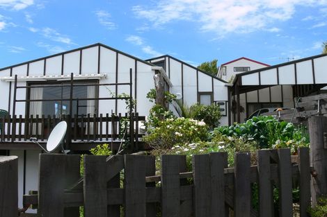 Photo of property in 20 Tui Grove, Paihia, 0200