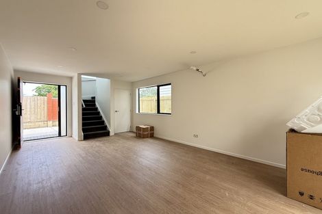 Photo of property in 40 Normanton Street, Glenfield, Auckland, 0629