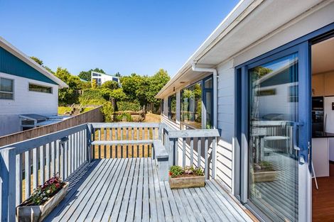 Photo of property in 6 Ettrick Grove, Papakowhai, Porirua, 5024