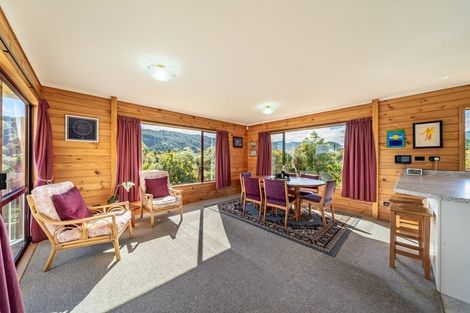 Photo of property in 49a Gillespies Road, Birchville, Upper Hutt, 5018