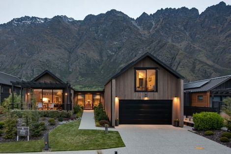 Photo of property in 33 Hackett Road, Jacks Point, Queenstown, 9371