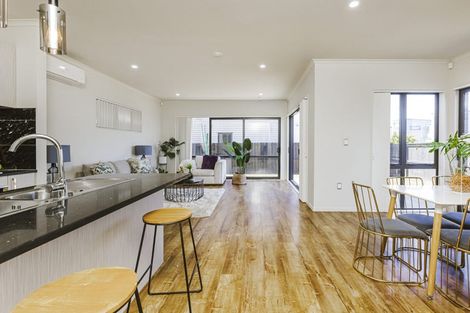 Photo of property in 6 Tapuwae Way, Mangere Bridge, Auckland, 2022