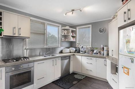 Photo of property in 94 Arimu Road, Papakura, 2110