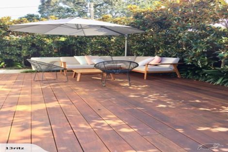 Photo of property in 9 Hanlon Crescent, Narrow Neck, Auckland, 0624