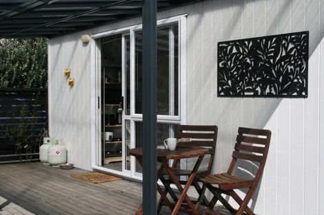 Photo of property in 5 Holgate Avenue, Herald Island, Auckland, 0618