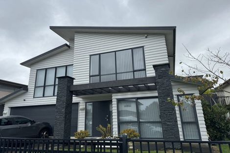 Photo of property in 30 Midhurst Avenue, Henderson, Auckland, 0612