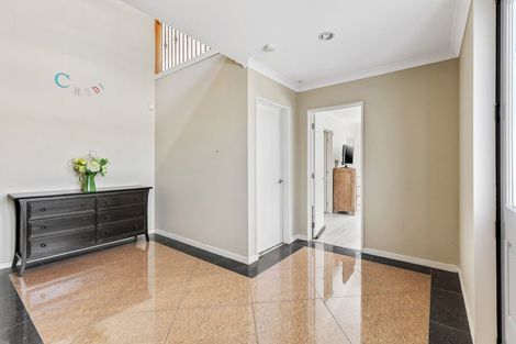 Photo of property in 12 Hilton Close, Fairview Heights, Auckland, 0632