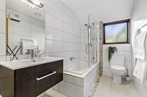 Photo of property in 20 Downing Street, Crofton Downs, Wellington, 6035