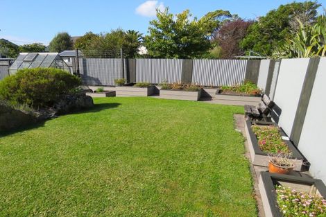 Photo of property in 16 Forbes Street, Westport, 7825