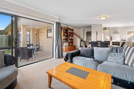 Photo of property in 50/64 Kawaha Point Road, Kawaha Point, Rotorua, 3010