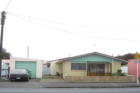 Photo of property in 1/12 Huatoki Street, Vogeltown, New Plymouth, 4310