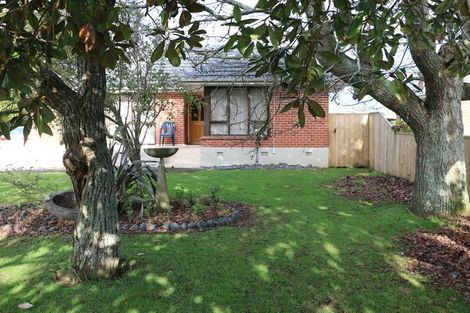 Photo of property in 19 Sunnyside Crescent, Papatoetoe, Auckland, 2025