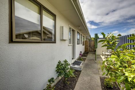 Photo of property in 1/802 Victoria Street, Parkvale, Hastings, 4122