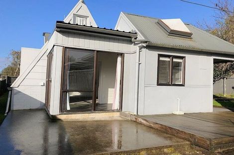 Photo of property in 13 Lincoln Road, Manurewa East, Auckland, 2102