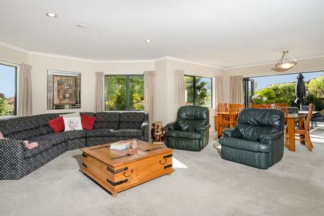 Photo of property in 27 Leafield Crescent, Henderson, Auckland, 0612