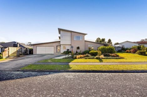 Photo of property in 17 Elizabeth Grove, Stratford, 4332