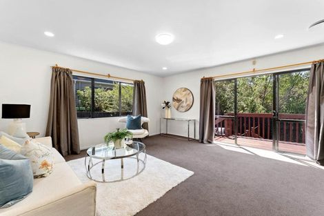 Photo of property in 2/20 Jonathan Place, Sunnynook, Auckland, 0620