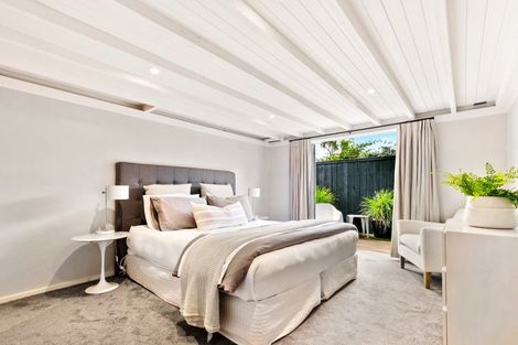 Photo of property in 66a Cliff Road, Torbay, Auckland, 0630