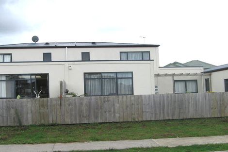 Photo of property in 6/4 Charlenne Close, Ranui, Auckland, 0612