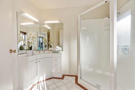 Photo of property in 2/31 Clovelly Road, Bucklands Beach, Auckland, 2012