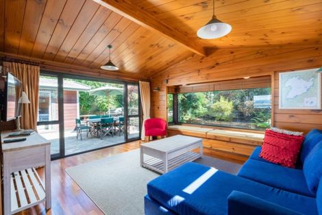 Photo of property in 106 Wakeman Road, Acacia Bay, Taupo, 3330