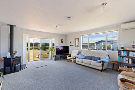 Photo of property in 291 Manutahi Road, Lepperton, New Plymouth, 4372