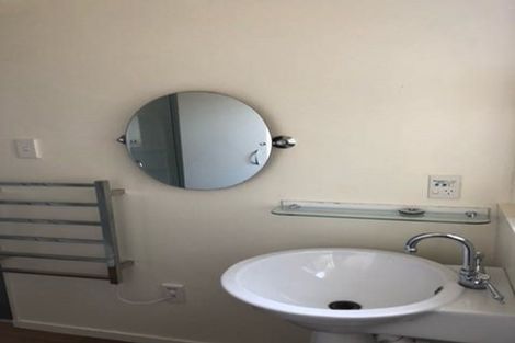 Photo of property in 15 Jaemont Avenue, Te Atatu South, Auckland, 0610