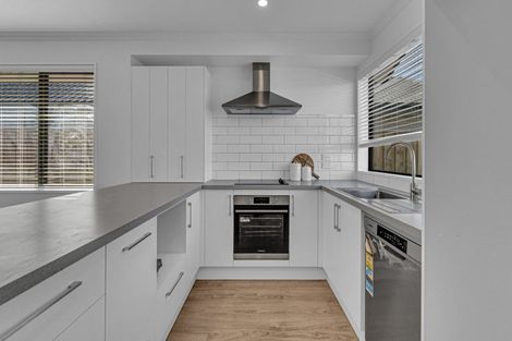 Photo of property in 5 Chambers Avenue, Woodend, 7610