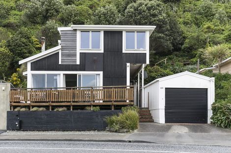 Photo of property in 103 Breaker Bay Road, Breaker Bay, Wellington, 6022