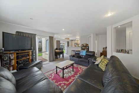 Photo of property in 4c Sheriff Place, Randwick Park, Auckland, 2105