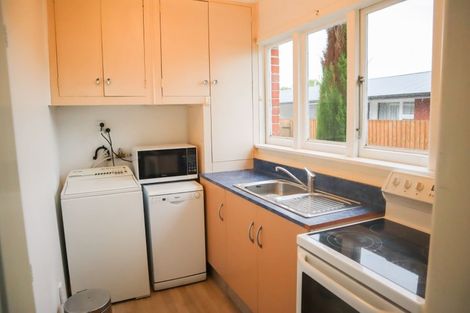 Photo of property in 2/19 Newbridge Place, Ilam, Christchurch, 8041