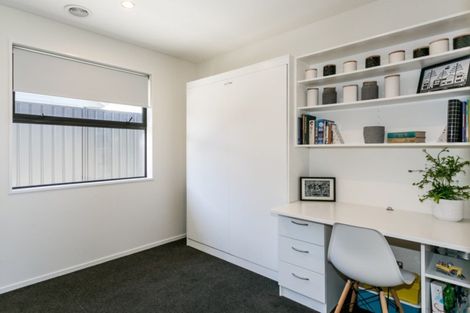 Photo of property in 5 Whakatomo Place, Havelock North, 4130