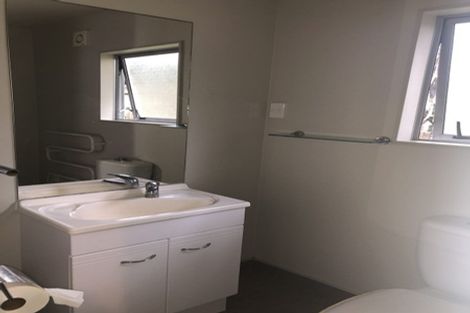 Photo of property in 18a Grenada Avenue, Forrest Hill, Auckland, 0620