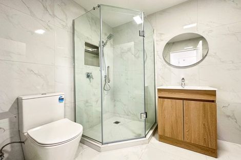 Photo of property in 23b West Harbour Drive, West Harbour, Auckland, 0618