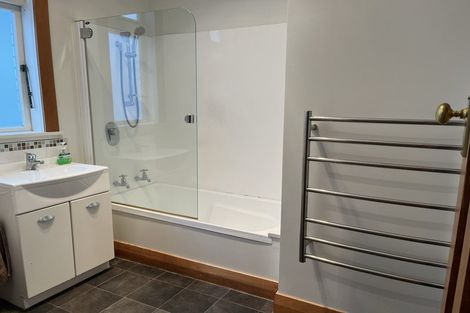 Photo of property in 51 Overtoun Terrace, Hataitai, Wellington, 6021