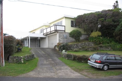 Photo of property in 13 Karaka Grove, Raumati Beach, Paraparaumu, 5032