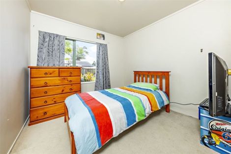 Photo of property in 4 Bernina Place, Weymouth, Auckland, 2103