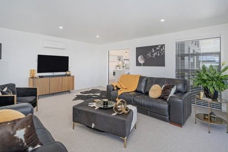 Photo of property in 9 Awatea Drive, Whitianga, 3510