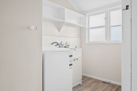 Photo of property in 9 Coleridge Drive, Enderley, Hamilton, 3214