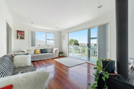Photo of property in 7 Ellesmere Crescent, Pakuranga Heights, Auckland, 2010