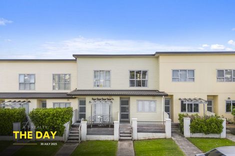 Photo of property in 15/11 Ray Small Drive, Papakura, 2110