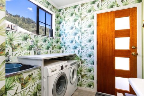 Photo of property in 168 Waikawa Road, Picton, 7220