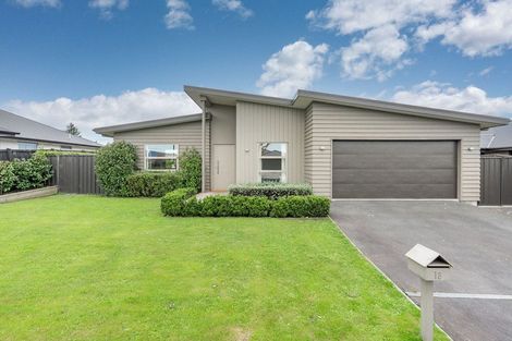 Photo of property in 18 Carrick Place, Mosgiel, 9024