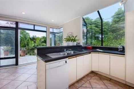 Photo of property in 1/103 Aberdeen Road, Castor Bay, Auckland, 0620