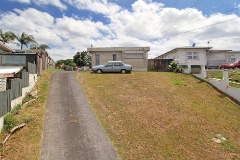 Photo of property in 1/8 Farnborough Crescent, Mangere, Auckland, 2022