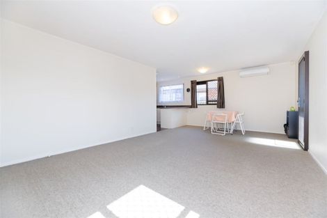 Photo of property in 2/11 Akehurst Avenue, New Lynn, Auckland, 0600