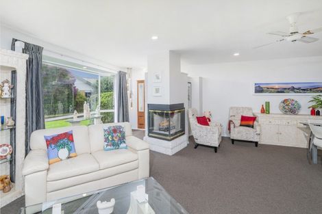 Photo of property in 19 Springbok Avenue, Whitianga, 3510