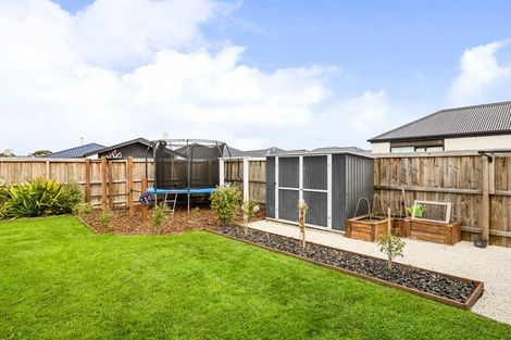 Photo of property in 16 Crossley Avenue, Woodend, 7610