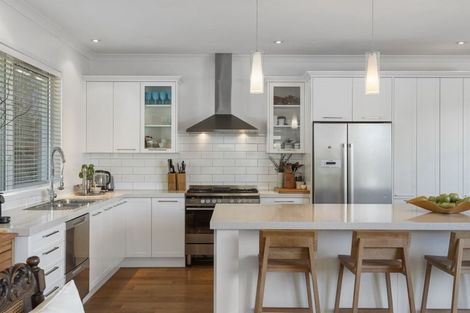 Photo of property in 11a Rodney Road, Northcote Point, Auckland, 0627