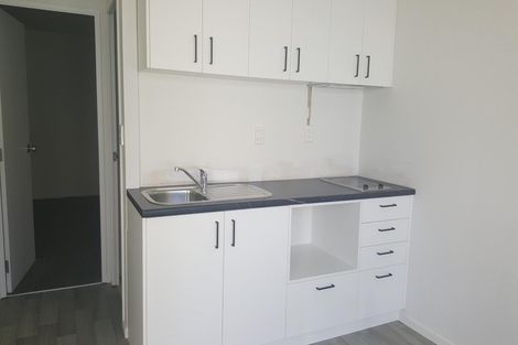 Photo of property in 2a Bayside Drive, Browns Bay, Auckland, 0630